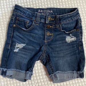 Size 6 Arizona distressed denim shorts